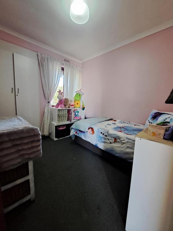 3 Bedroom Property for Sale in Vredekloof East Western Cape